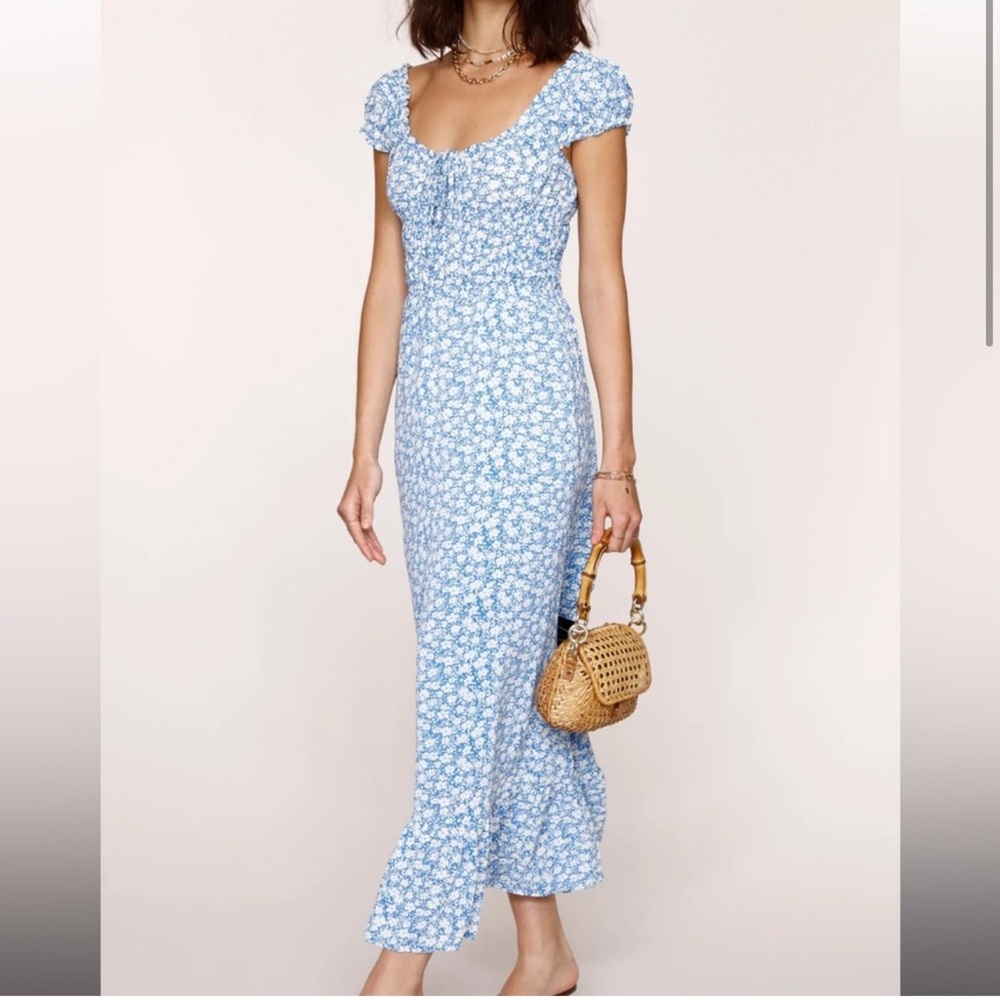 🩵🤍 Heartloom “Edina” Floral Midi Dress 🤍🩵